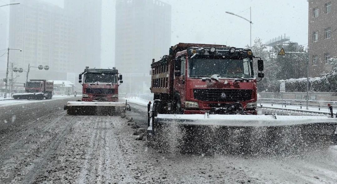 迎戰(zhàn)暴雪！德恒裝備助力東北除雪首戰(zhàn)告捷！